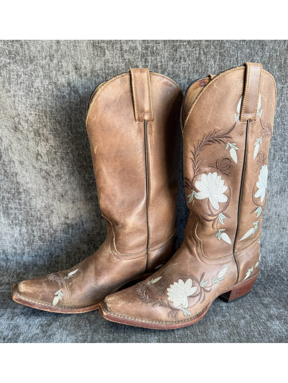 Shyanne Womens Size 6 B Tan Brown Leather White Floral Embroidered Cowboy Boots